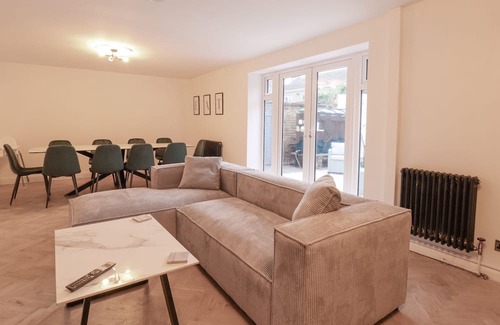 Wistow Casa | PINFOLD HOUSE, pet friendly, with a garden in Selby