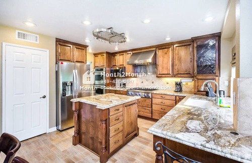 Rancho Cucamonga Casa | Luxury on Landriano #40845