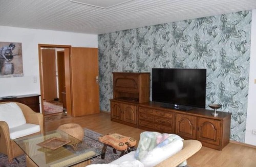 Schwaebisch Gmuend Apartamento | Ferienwohnung 'weiler in den Bergen' mit Bergblick, Balkon und Wlan
