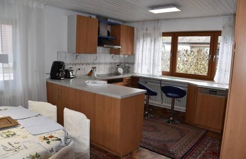 Schwaebisch Gmuend Apartamento | Ferienwohnung 'weiler in den Bergen' mit Bergblick, Balkon und Wlan