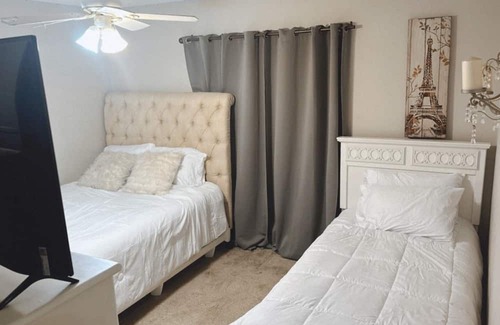 Rhodes Ranch Casa | Luxury Entire House off 215 Freeway & Durango Southwest - Family & Pet Friendly