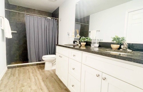 Candler Casa | New Home! Perfect Family Spot!
