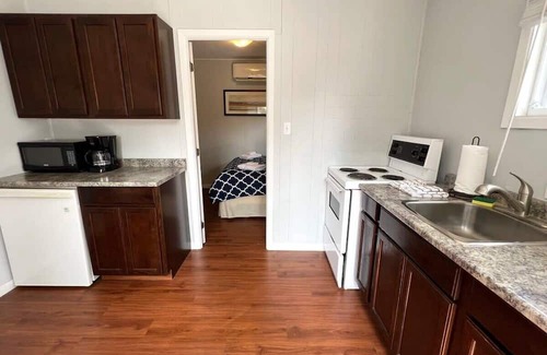 Bloomfield Casa | The Cherry Valley: Couple's Romantic PEC Getaway