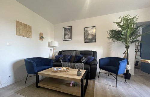 Saint-Martin-de-Valgalgues Apartamento | Mas de Rofa: La Palmeraie, mas Authentique Avec Piscine et Grand Jardin Arboré