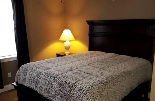 Mid-City Cabina | ✨💥CLOSE 2 FQ!❤️\ SLEEPS 4 W/ W+D