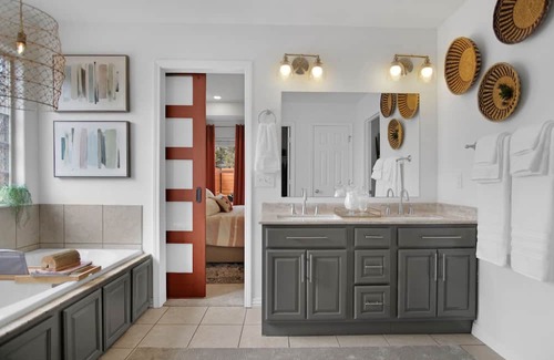 Lowell Casa | Urban Social : Backyard Paradise & Central to NWA