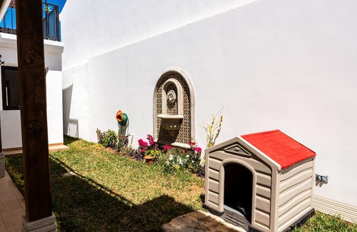 Santa Lucia Milpas Altas Casa | "Cozy house nestled between valleys and volcanoes."