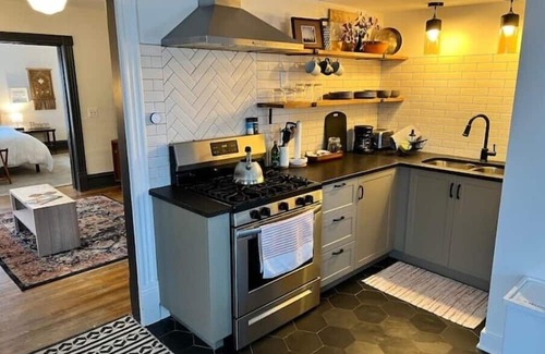 Northeast Minneapolis Arts District Casa | NE Minneapolis Brick Beauty - Unit 3