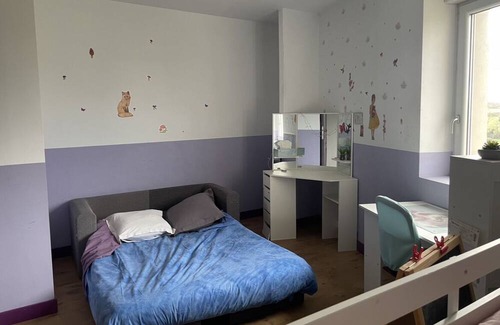 Montluel Casa | Maison Mitoyenne à la Campagne. 3 Chambres. Proche Sortie A46, A432 les Echets
