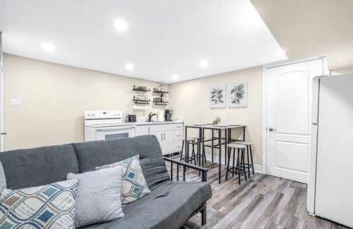 Beasley Casa | Chic 2Bed Gem-Prime Location to DT/Hospital/TiCats