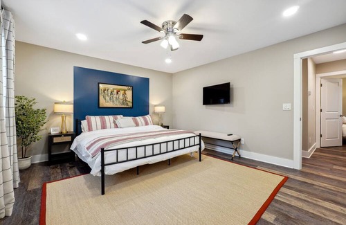 Acworth Casa | KSU Getaway: Cozy 4bd - BBQ - Games