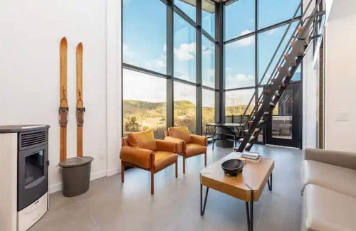 Waterford Cabina | STOKE Luxury Basecamp Cabin with Epic Views next to Poley Mountain