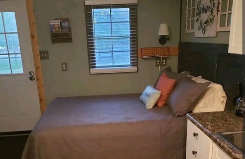 Lufkin Cabina | Rustic Corner Cabin