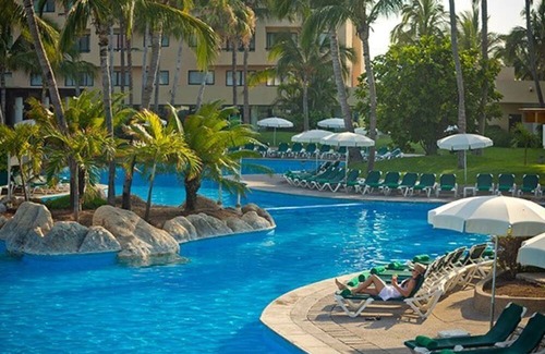 Costa Azul Complejo | Spacious 1-Bedroom Suite With Kitchen and Balcony