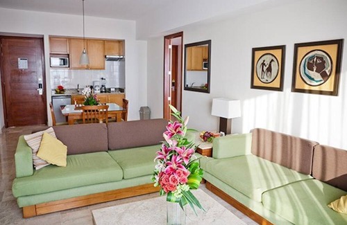 Costa Azul Complejo | Spacious 1-Bedroom Suite With Kitchen and Balcony