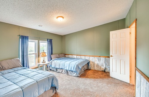 Union Springs Casa | Rustic Union Springs Home w/ Gas Grill + Deck!