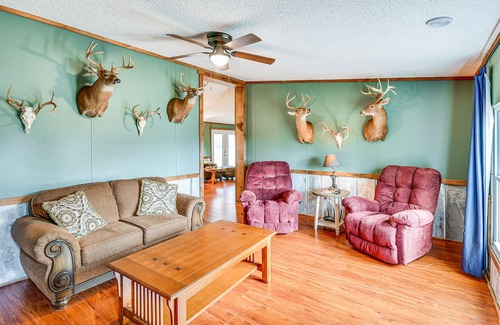 Union Springs Casa | Rustic Union Springs Home w/ Gas Grill + Deck!
