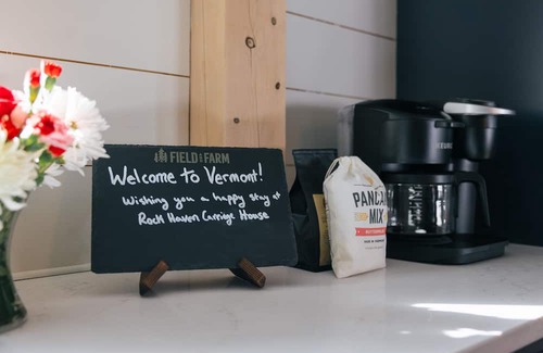 Brownsville Cabaña | Vermont LUX stay with Doggy suite
