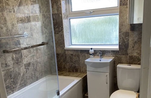 Newport Casa | 4 Bedroom Home, Newport
