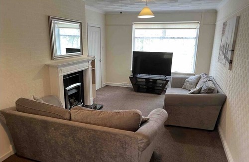 Newport Casa | 4 Bedroom Home, Newport