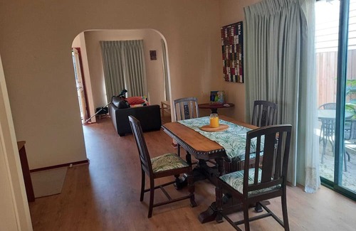 Geelong West Casa | Cosy apartment located close to shops, restaurants and Geelong CBD