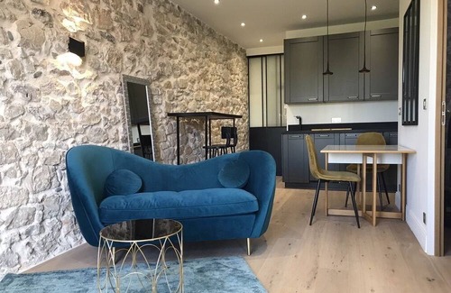Antibes City Centre Apartamento | Beautiful 2 bed in Old Antibes, close to beaches, restaurants, cafes and shops