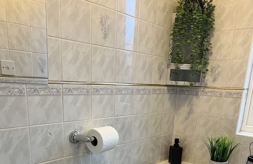 Thornaby On Tees Casa | Home from Home Howard’s House provides a comfy , clean home for your stay .