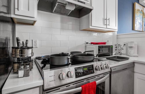 Downtown Newark Apartamento | Open space lux studio 20 mins to NYC
