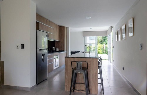 Chacras de Coria Casa | Elegante y Moderno Duplex en Chacras
