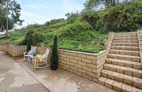 North Broadway Casa | Cozy Spanish villa with panoramic views, fire place, sauna and room to exhale!