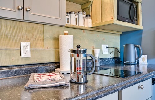 Crestone Apartamento | Central Crestone Studio, 2 Mi to Hiking Trails!