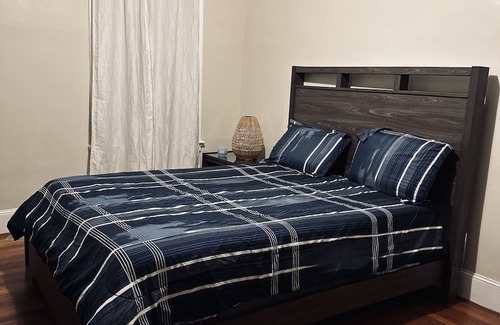 Washington Park Apartamento | An apartment in quiet peaceful neighborhood with easy access to everything.