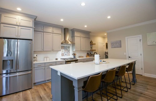 Whispering Pines Casa | 5-bedroom home on Cardinal Lake. Minutes to Pinehurst & Shuttle to US Open!