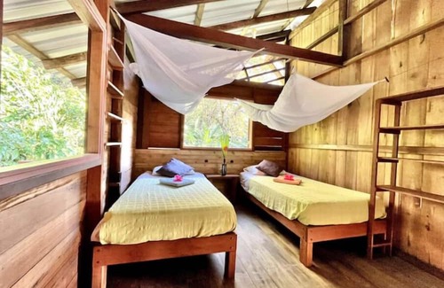 Nuqui Casa | Maison Familiale vue sur mer Proche de Termales