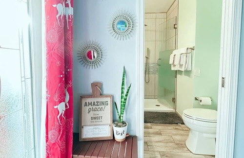 Mira Mesa Apartamento | Cozy Bedroom w private bath in Mira Mesa