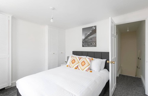 East Finchley Apartamento | Skyvillion - Cozy 2 Bed Cottage In East Finchley