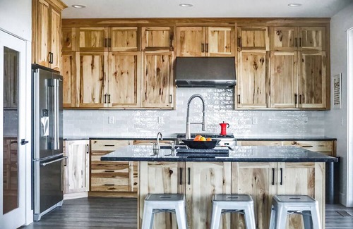 Sweetwater Casa | Modern Lake view home perfect for gathering— 5 minutes to Ideal Beach amenities