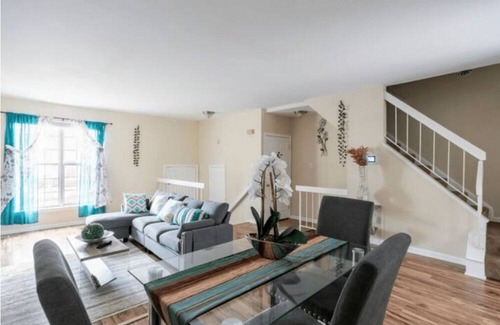Wheaton Casa | Convenient Living: Walk to Metro TV in Bedroom. Ideal for a Restful Sleep