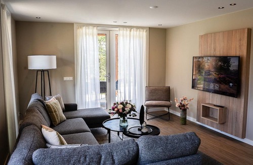 Municipality of Ede Casa | The pleasant Forest Villas are suitable for up to eight persons and have four bedrooms with en-suite bathrooms including a toilet and one separate toilet. The rooms are divided over two floors.