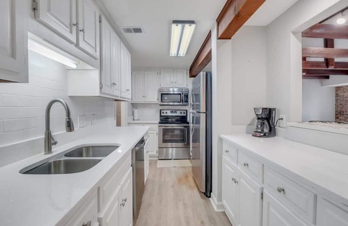 Statesboro Apartamento | Eagle Creek Loft - Close to Shops Food GSU