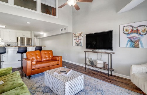 Statesboro Apartamento | Eagle s Landing Loft-downtown Above Bull Barrel