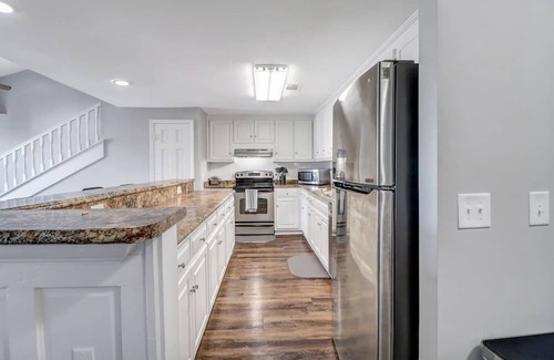 Statesboro Apartamento | Eagle s Landing Loft-downtown Above Bull Barrel