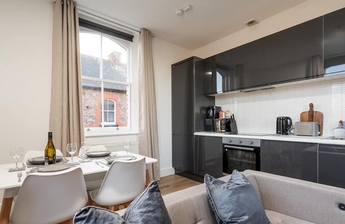 Liverpool Apartamento | Pass the Keys | Unique Grade II Listed Flat in Liverpool Parking
