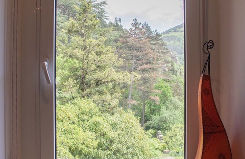 Ribes De Freser Apartamento | Apartamento tipo loft en una casa de estilo Modernista en el bosque.n