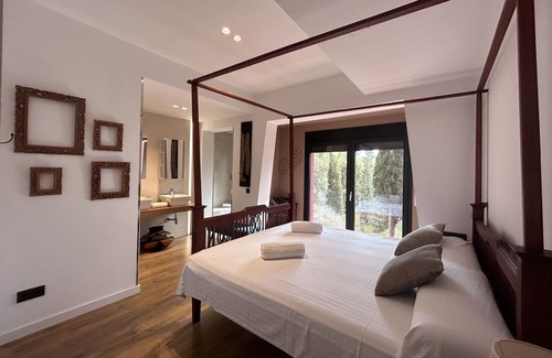 Tamarit Casa | Vacation home Alta Garrotxa in Tarragona - 8 persons, 4 bedrooms