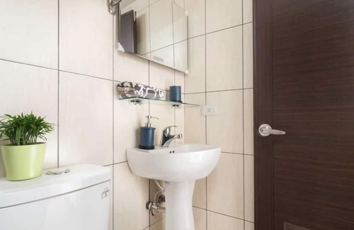 West District Apartamento | Relax Traveler Home