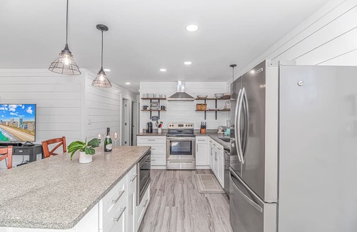 Murrells Inlet Casa | Beachside Retreat - Garden City - Murrells Inlet