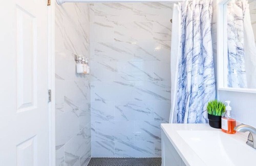 Coral Ridge Apartamento | 5 min to BEACH walk to restaurant, bars, mall, etc