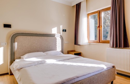 Tosya Casa | Dreamy Lake and Mountain View Hotel in Dipsiz Lake