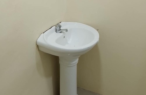 Nasinu Apartamento | Located 10 minutes from Nausori Airport or 5 minutes from Nausori Town.
